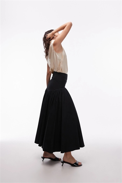 Юбка с заниженной талией и расклешенным низом артикул 153563606