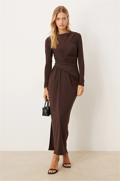 Макси-платье с длинными рукавами и мягкой драпировкой артикул 152633988