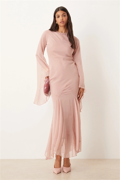 Макси-платье с объемными рукавами-воланами и юбкой с вставками-годе артикул 148638892