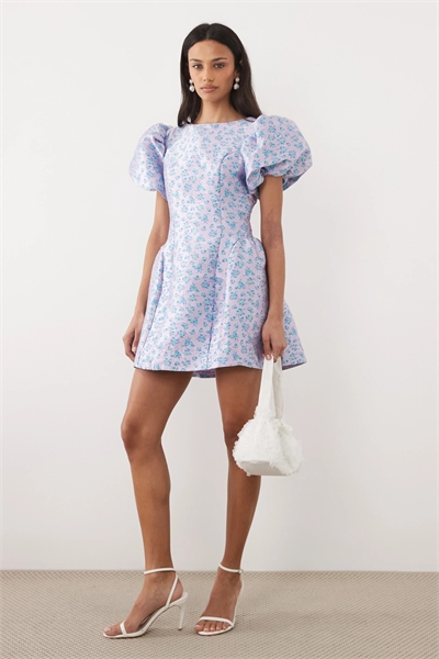 Мини-платье с жакардовыми рукавами-буффами артикул 155587865