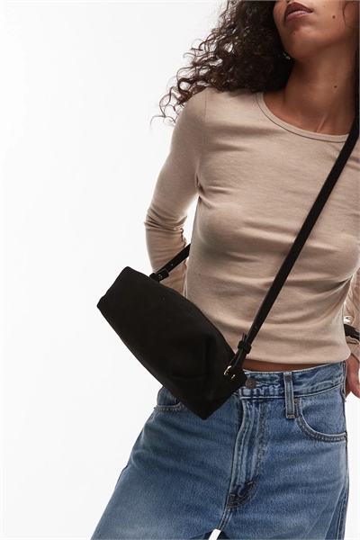 Сумочка через плечо из замши квадратной формы артикул 150524161