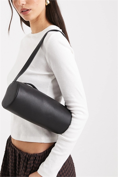 Сумка через плечо в форме цилиндра артикул 153565129