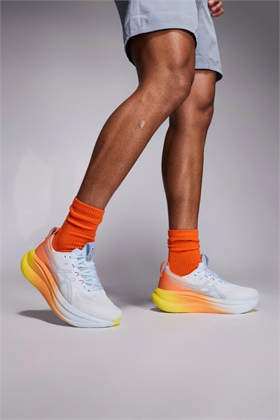 Кроссовки Gel-Nimbus 28 Sunny Sizzle артикул 153154157