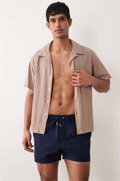 Плавательные шорты из ткани «сирсакер» артикул 152192227