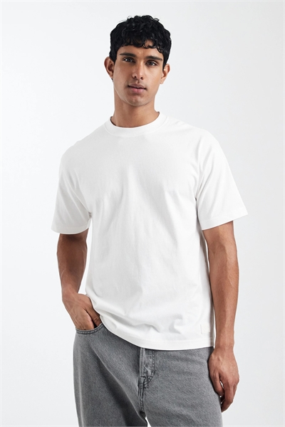 Футболка свободного кроя премиум-класса артикул 153849215