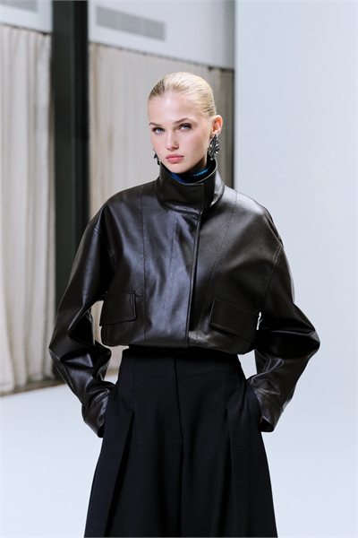 Куртка из искусственной кожи с воротником-воронкой артикул 154674724