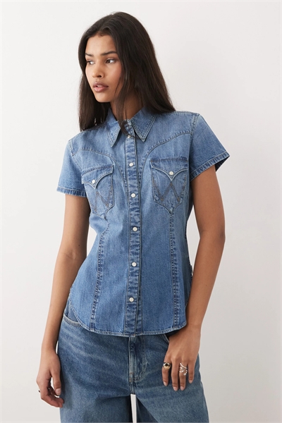 Западная джинсовая рубашка на пуговицах артикул 155110325