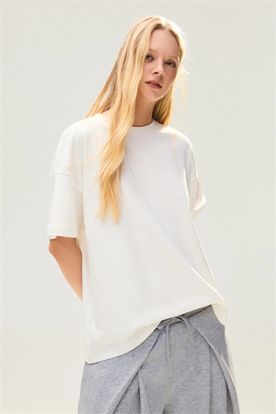 Футболка свободного кроя с короткими рукавами артикул 156387898