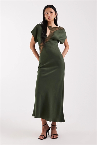 Платье из атласа с косым кроем, длинными рукавами и кружевными аппликациями от ASOS DESIGN артикул 154231683