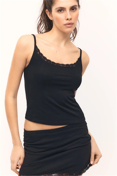 Топ на бретельках с кружевной отделкой артикул 156513958