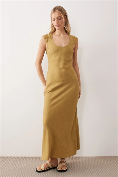 Платье макси с косым вырезом артикул 154139622