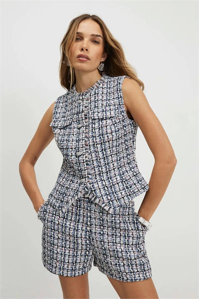 Жилет без рукавов из букле с бахромой артикул 156335281