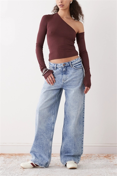 Джинсы средней посадки свободного кроя с прямыми брючинами артикул 155110297