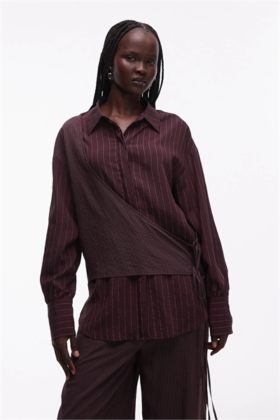 Рубашка с запахом артикул 152352376