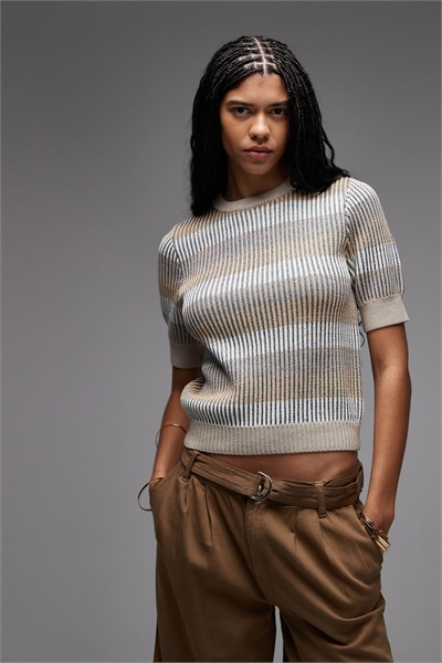 Топ с асимметричным вырезом на бежевой полоске артикул 155250797