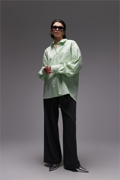 Рубашка свободного кроя с застежкой сзади артикул 146836407