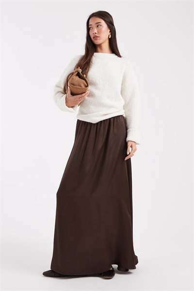 Макси-юбка из атласа с объемным кроем артикул 153841892