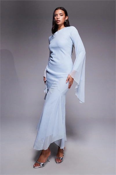 Макси-платье с объемными рукавами-воланами и юбкой с вставками-годе артикул 152429777