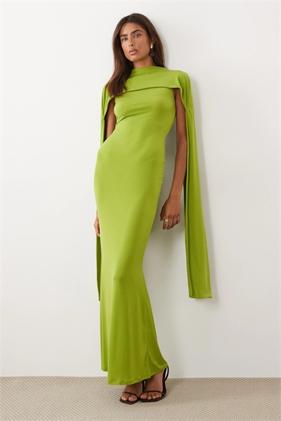 Облегающее макси-платье без рукавов с эффектным шарфом артикул 155638340