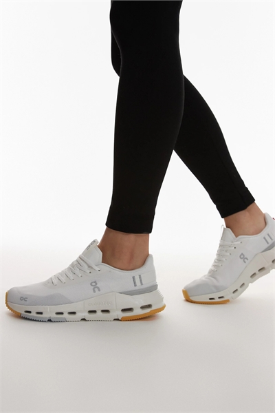 Кроссовки Cloudnova Form 2 для повседневного ношения артикул 136563554
