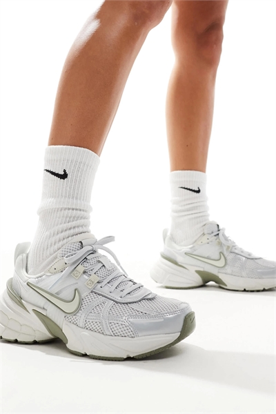 Кроссовки V2K Run унисекс артикул 135765003