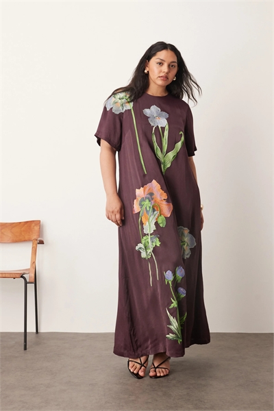 Макси-платье-футболка из атласа с цветочной вышивкой артикул 148381699