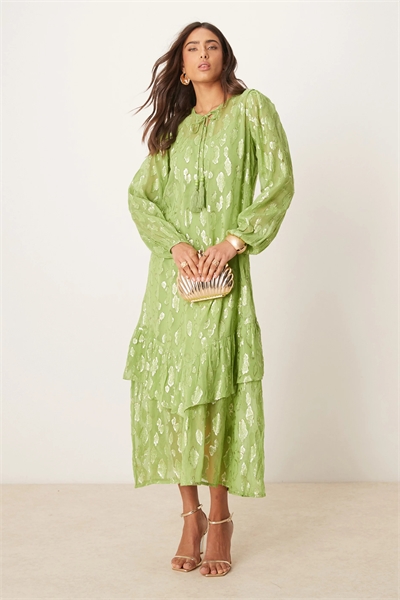 Платье-миди из металлической ткани свободного кроя артикул 142352955