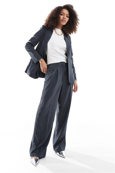 Брюки «папа» с широкими брючинами от Rita co-ord артикул 138761098