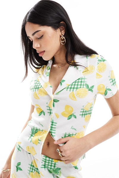 Рубашка из ткани «ревер-вафл» с укороченным кроем артикул 141417145