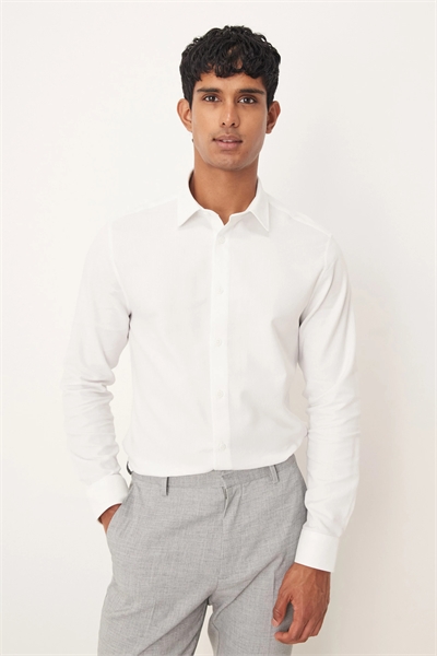 Стильная рубашка с узким кроем и рисунком «елочка» артикул 146138924