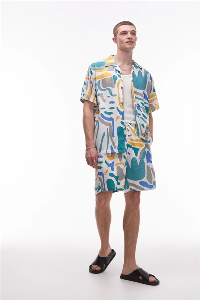 Шорты с принтом в виде ласточкиного крыла co-ord артикул 143725591