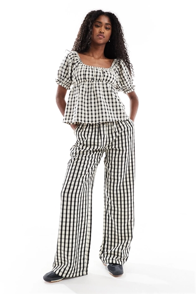 Брюки-боксеры артикул 147591025