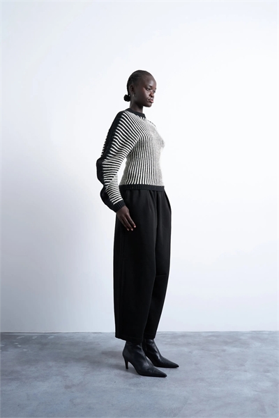 Джоггеры с широкими штанинами артикул 147870063