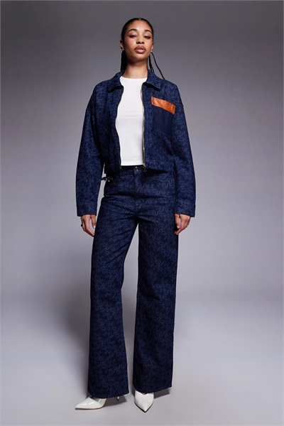 Джинсы свободного кроя с прямым силуэтом и монограммой co-ord артикул 152190833