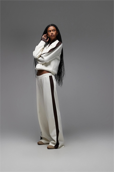 Джоггер с перекрестной застежкой и контрастной окантовкой шоколадного цвета co-ord артикул 153527525