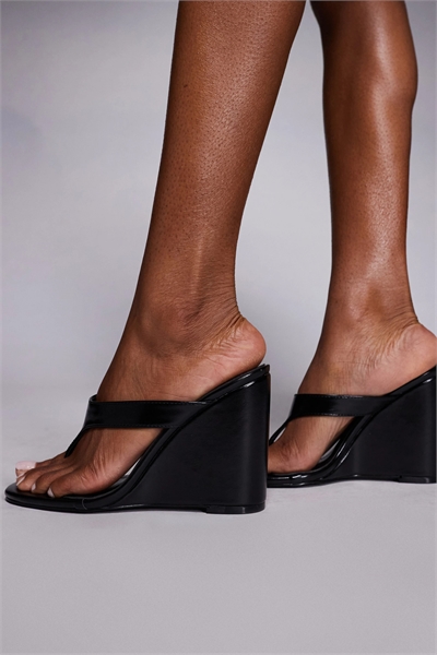 Сандалии на танкетке Simmi London Jodie артикул 153399188