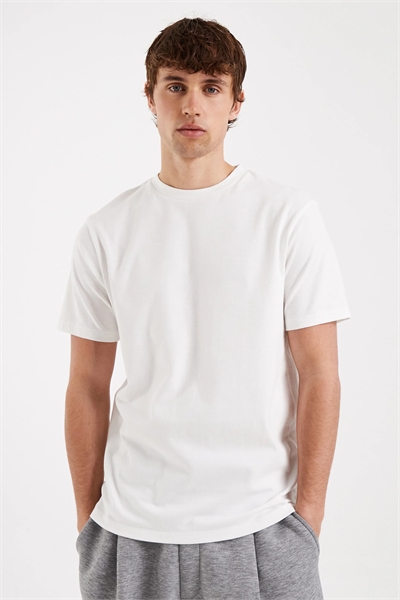 Футболка свободного кроя из плотной ткани артикул 153583252