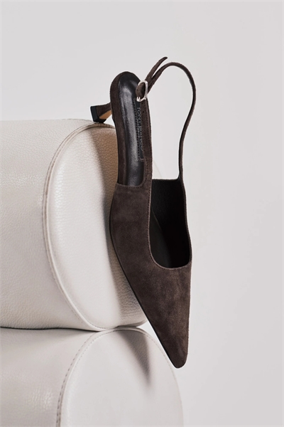 Туфли-слингбеки на низком каблуке артикул 149757940