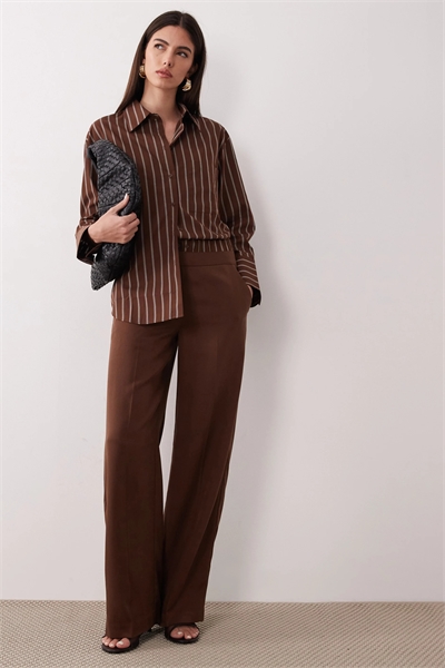 Брюки из ткани «лама» с контрастным поясом co-ord артикул 155145215