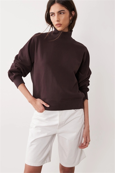 Толстовка с высоким воротником и широкими манжетами артикул 155217474