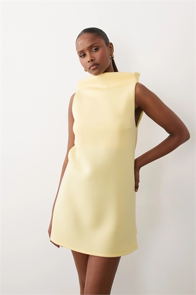 Мини-платье с высоким V-образным вырезом и декором на спине артикул 155722905