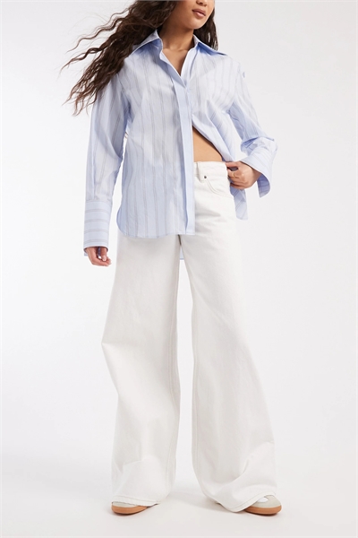 Джинсы с низкой посадкой и широкими брючинами артикул 154606973