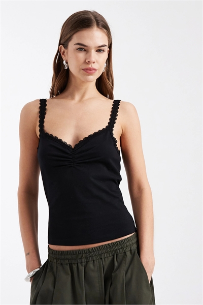 Топ с кружевной отделкой артикул 154273981