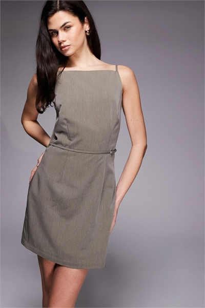 Эксклюзивное мини-платье 90-х годов с квадратным вырезом, открытой спиной и поясом артикул 155333942