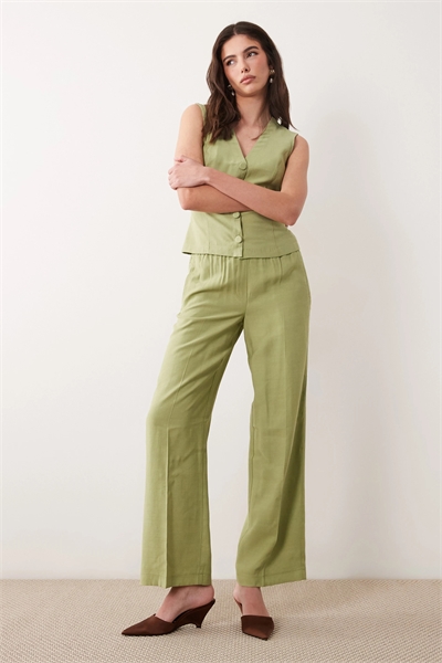 Брюки средней посадки, скроенные по фигуре co-ord артикул 155402399