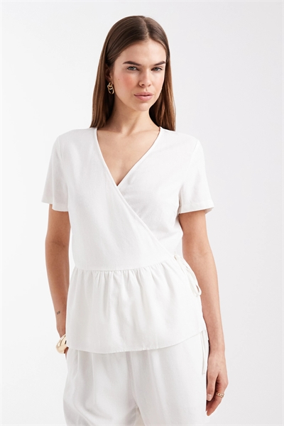 Топ с перекрещивающимся вырезом и короткими рукавами из ткани с эффектом льна co-ord артикул 154693206