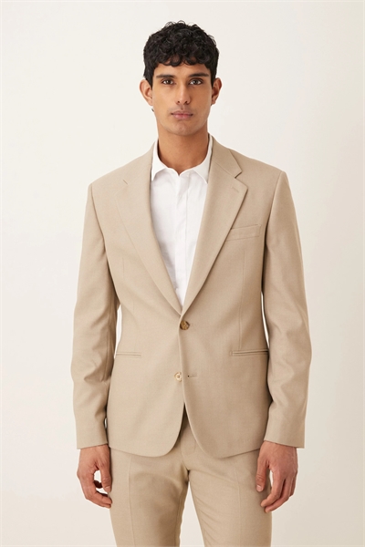 Приталенный пиджак артикул 152003075