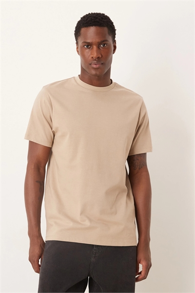 Футболка свободного кроя из плотной ткани артикул 154630702