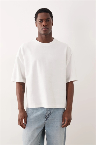 Футболка свободного кроя артикул 154207602