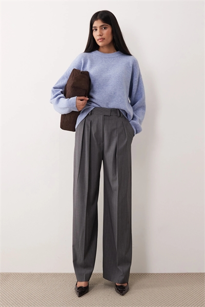 Брюки с широкими штанинами и складками артикул 152418503